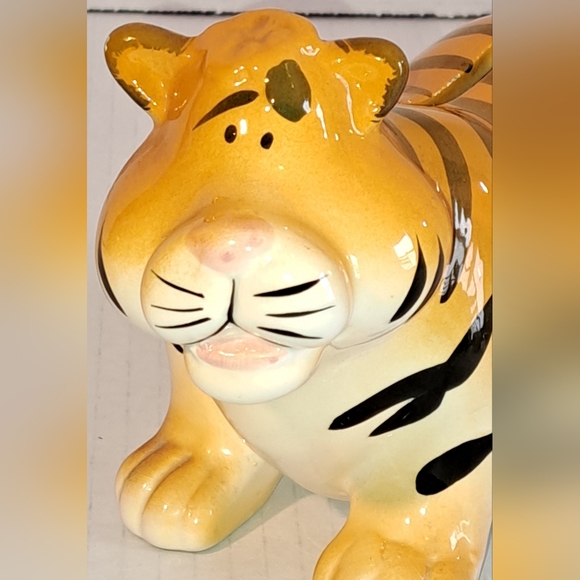 Vintage  Retro Tiger Coin Bank W Cute Flower On Top of Head 3” H 7” L - Picture 7 of 7